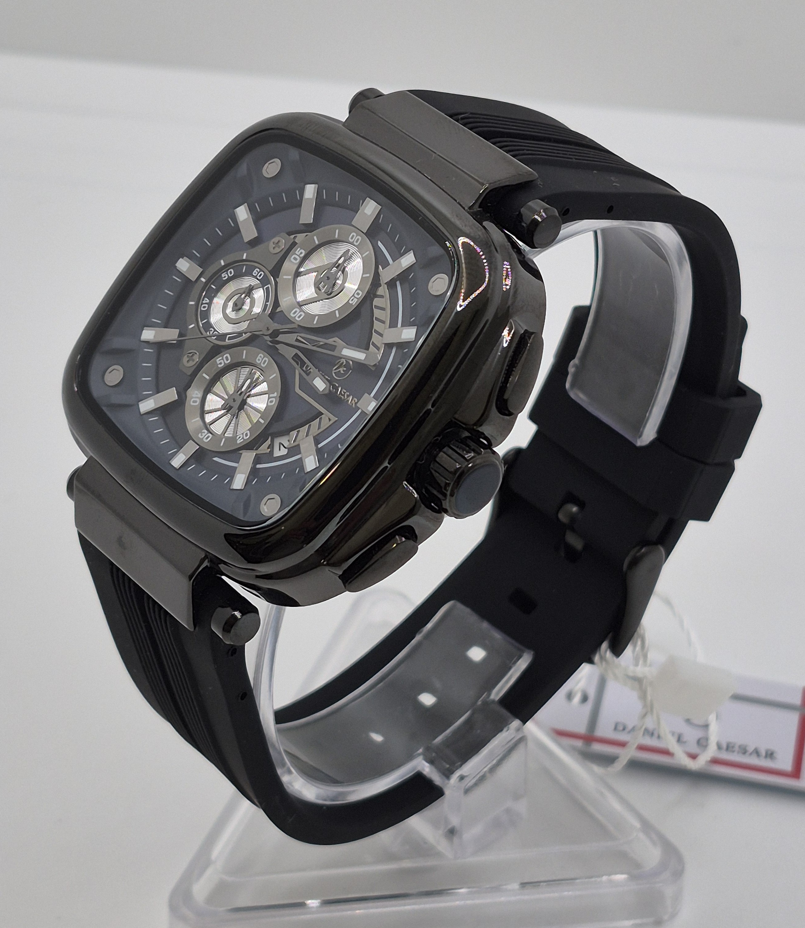 ساعت مچی مردانه دنیل سزار مدل Danielcaesar 1242 - 1242G s